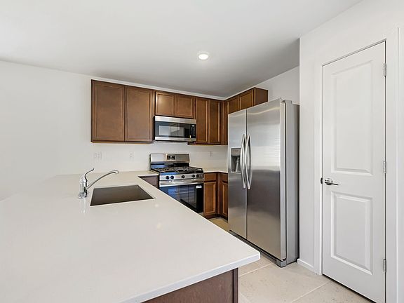 34457 S Fallstreak Dr Web Quality 004 04 Kitchen