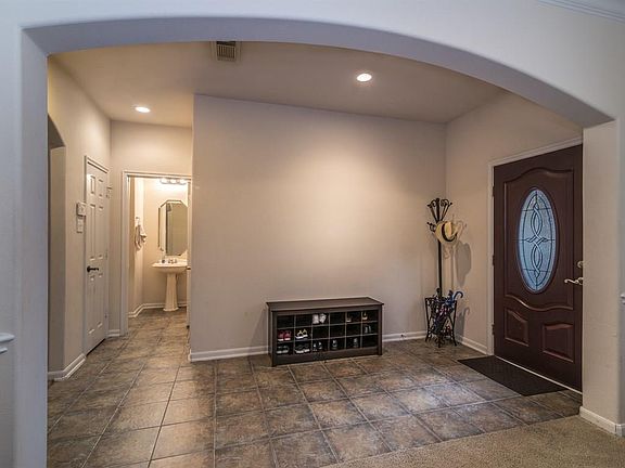 4th image of 2401 Fastwater Creek Ct