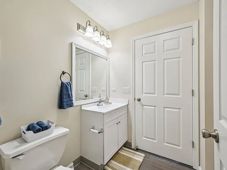 Bayberry Place Apartments — Photo 24