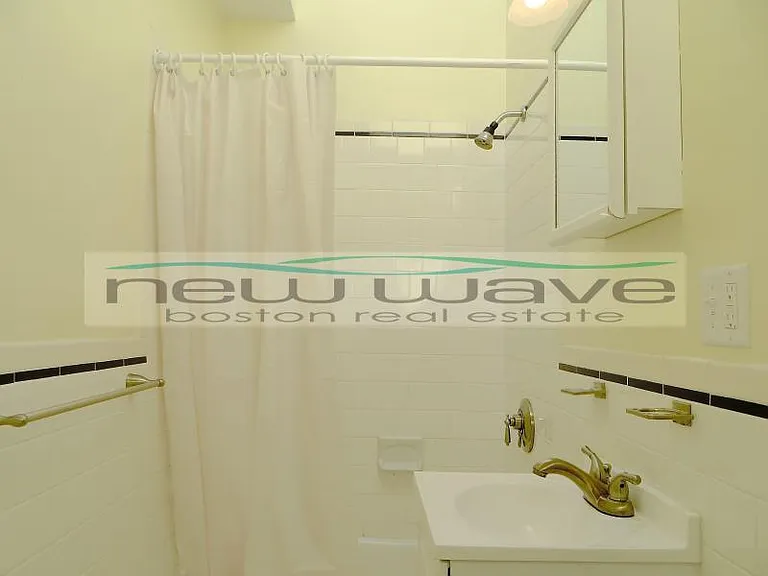 227 Newbury St #2 — Photo 12