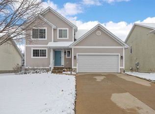 1329 Woolridge Dr, Coralville, IA 52241