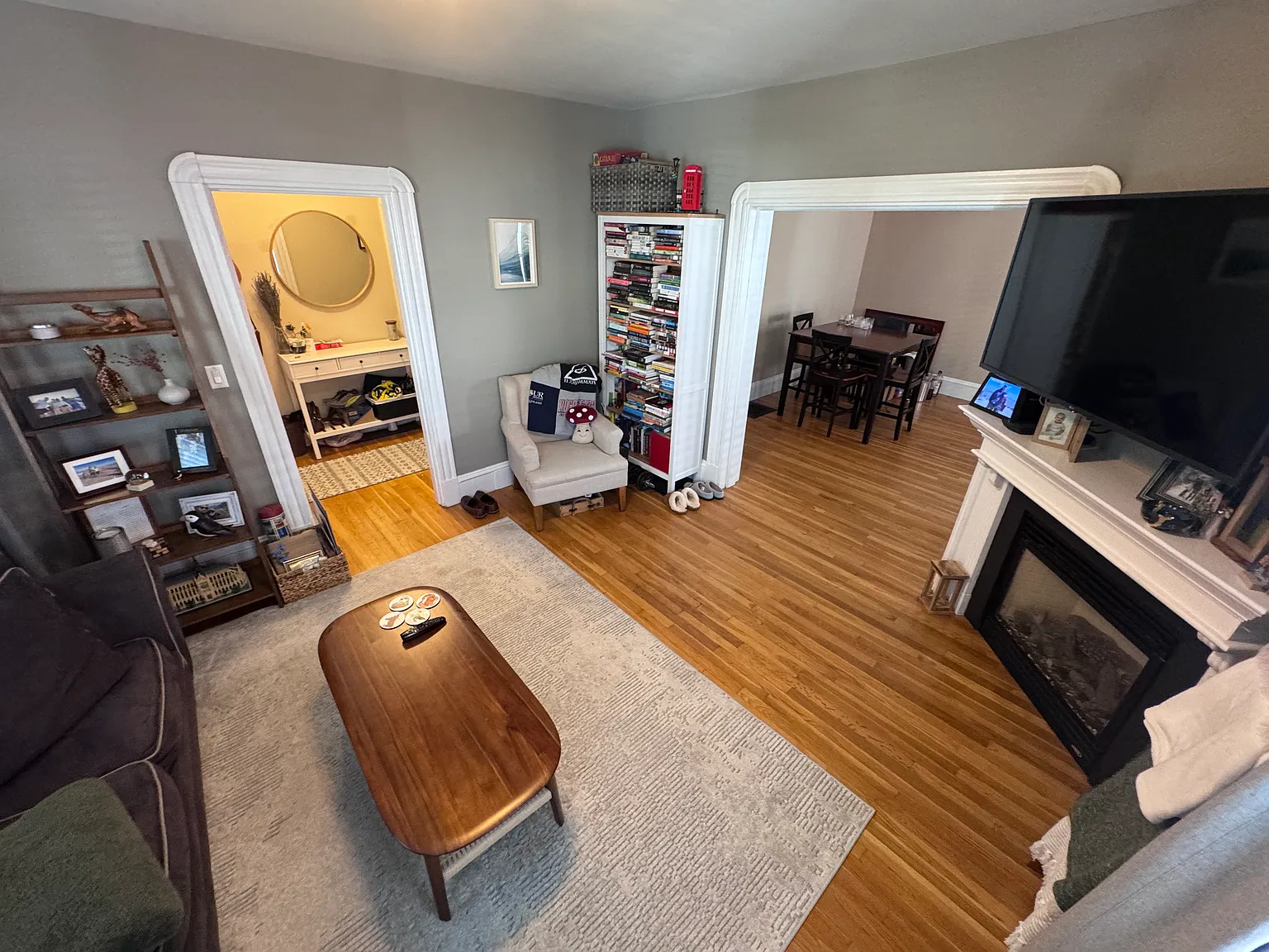 2 bed, 1100 sqft, $3,400 — Photo 2