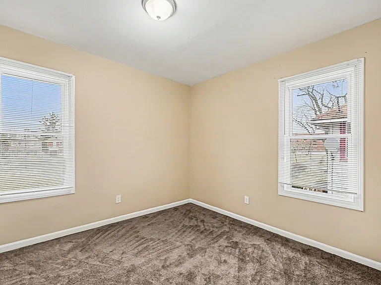3226 Carter St — Photo 12