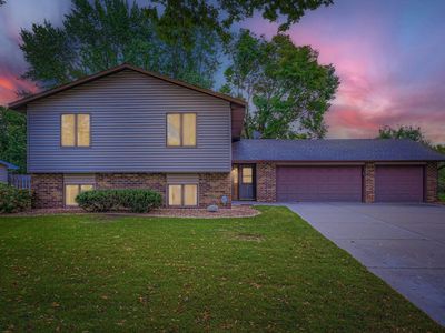 10826 Quaker Ln N, Maple Grove, MN, 55369
