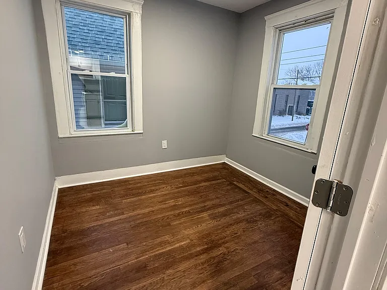 50 Daisy St #2 — Photo 6