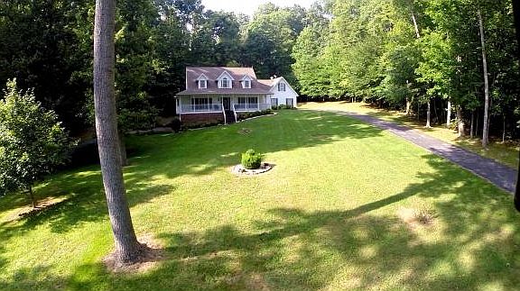 4th image of 208 Summer Rose Ln