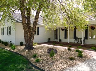 654 Wheatridge Rd, Garden City, KS 67846
