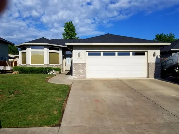 1193 Wedgewood Dr, Central Pt, OR 97502