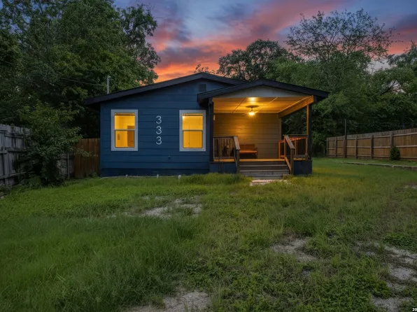 333 S Mesquite, New Braunfels, TX 78130