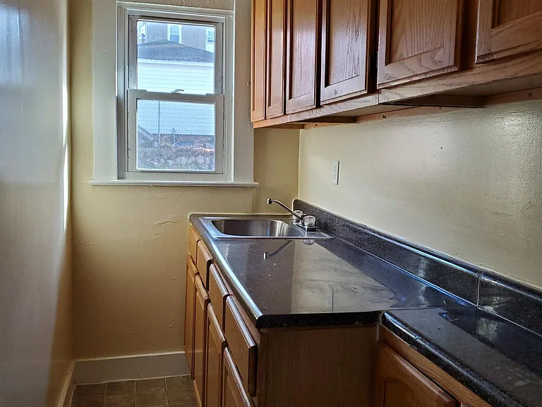 107 Sheffield Ave — Photo 14