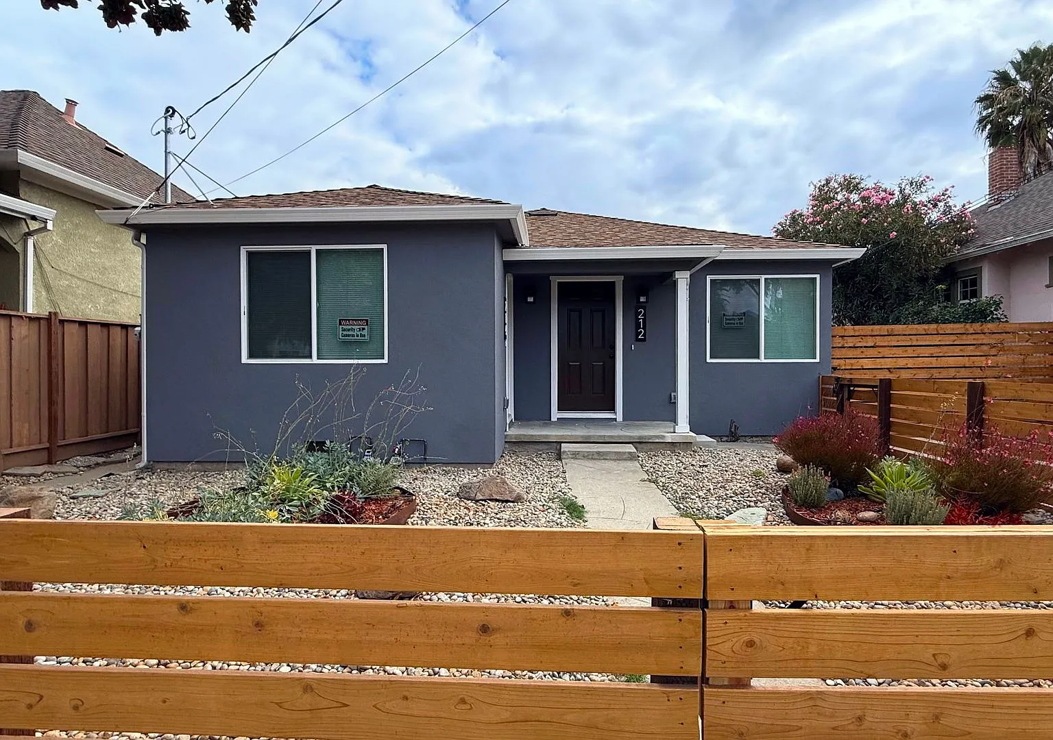 2BD/1BA - Fully Renovated Duplex Unit Near Japantown, In-Unit Laundry + AC — Photo 3