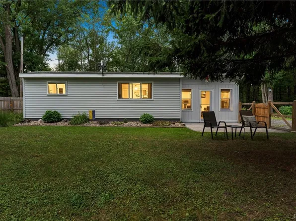 106 Doris Park Dr, Constantia, NY 13044
