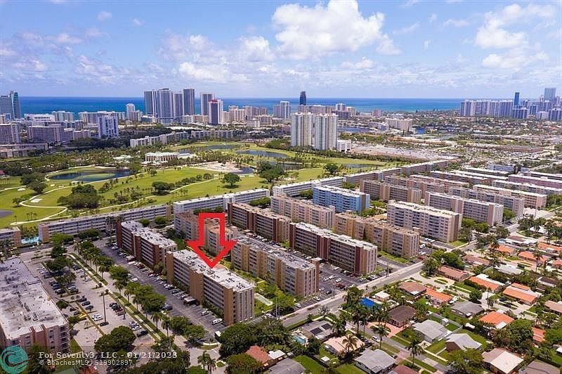 1st image of 620 NE 12th Ave APT 306