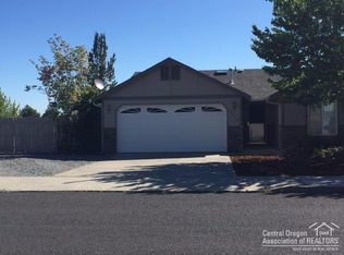 3713 SW Volcano Ave, Redmond, OR 97756