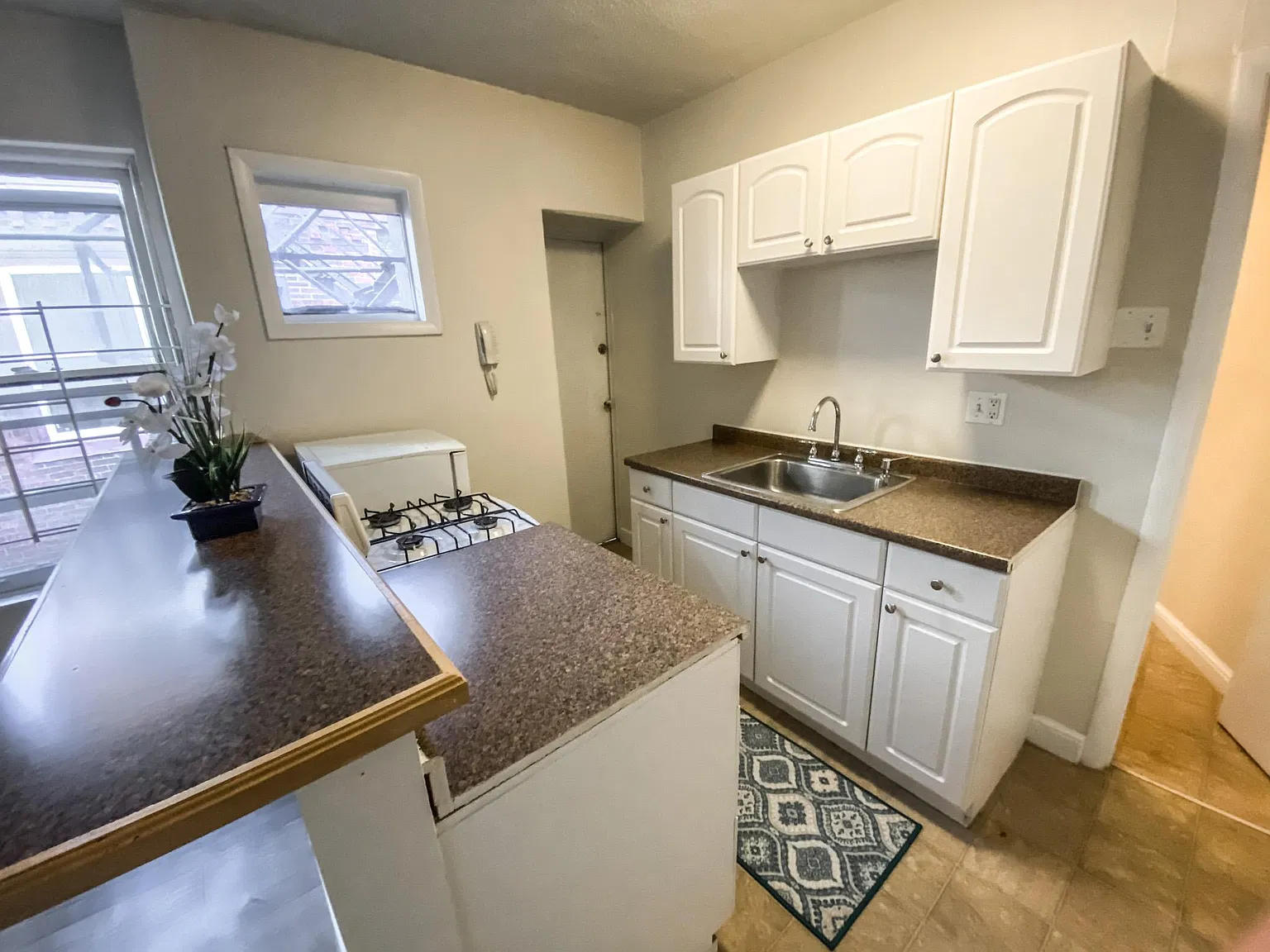 Studio, 280 sqft, $1,150 — Photo 4