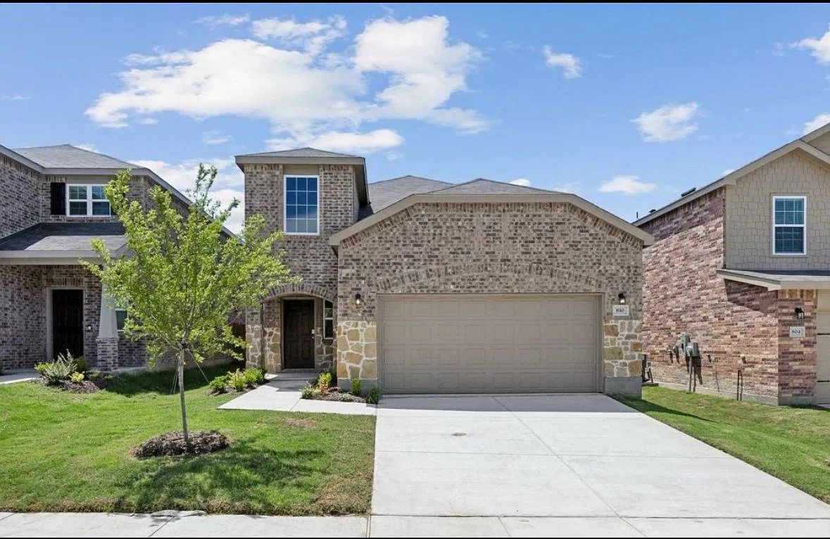 4 bed, 2207 sqft, $2,200 — Photo 1