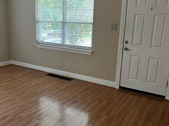 2nd image of 3023 Dartmouth Ave