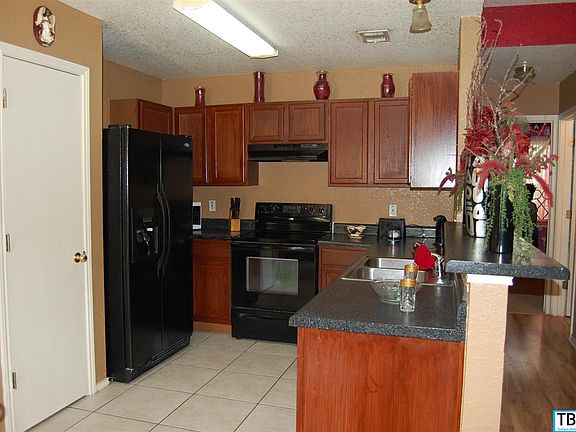 4th image of 1506 E Downs Ave