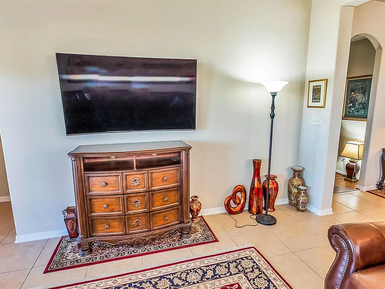 8807 Seguin Cove Ln — Photo 13