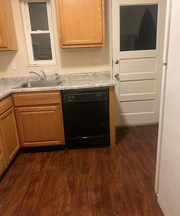 4th image of 2547 Orland Ave