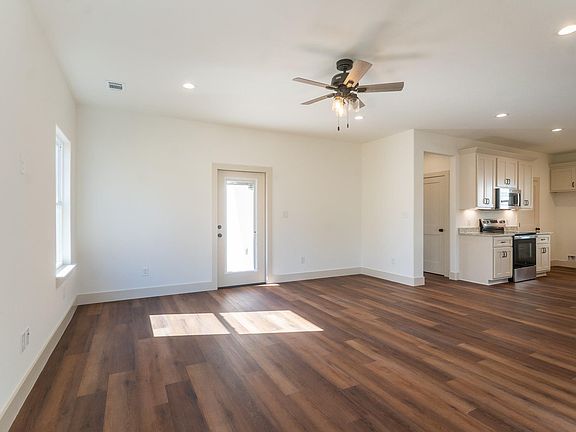 4th image of 315 String Prairie Way