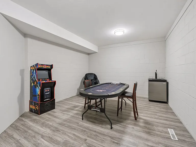 2063 Austrian Pine Ln — Photo 27