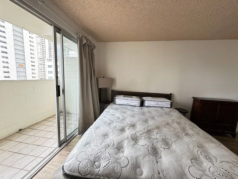 2463 Kuhio Ave #1008 — Photo 10