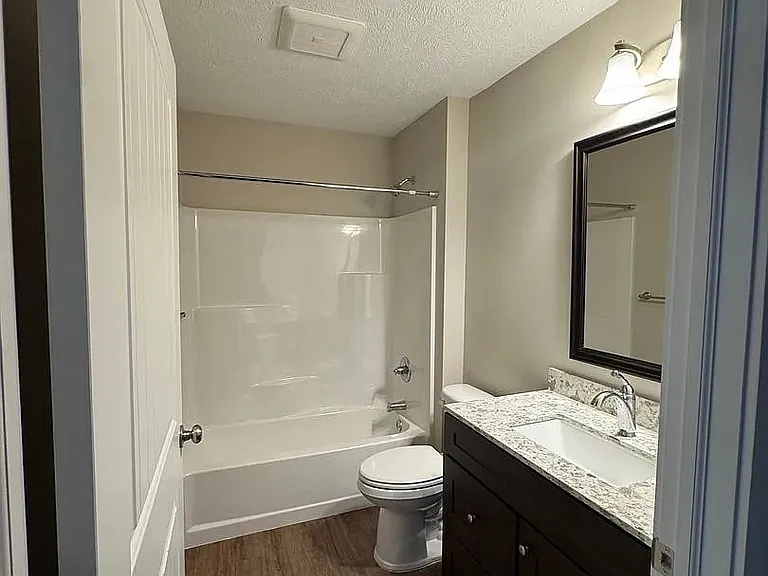 5085 Liberty Dr — Photo 3