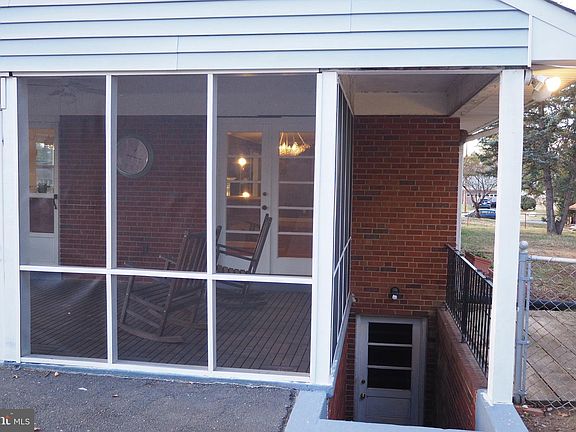 4th image of 3323 Pensa Dr