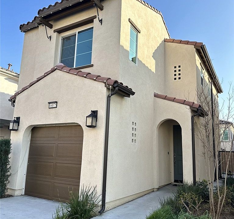 1st image of 16075 Carrara Ln