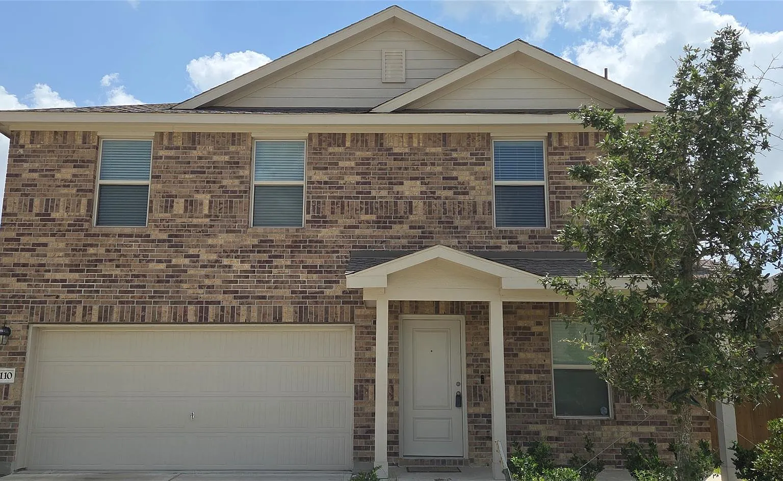 4 bed, 2.5 bath, 2103 sqft, $2,350 — Photo 1