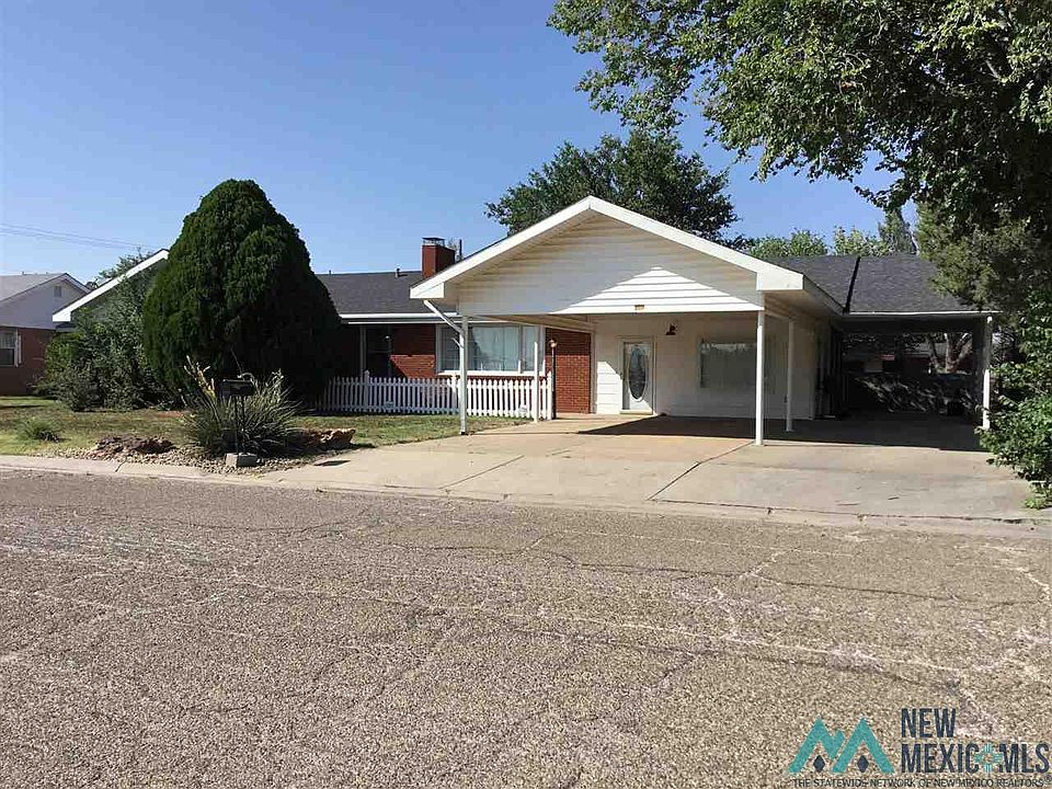 1st image of 918 W 15th St