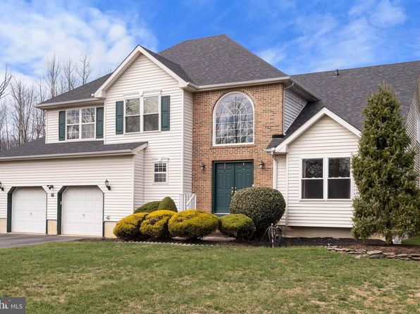 20 Georgia Rd, Freehold, NJ 07728