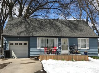 817 19th St S, Fargo, ND 58103