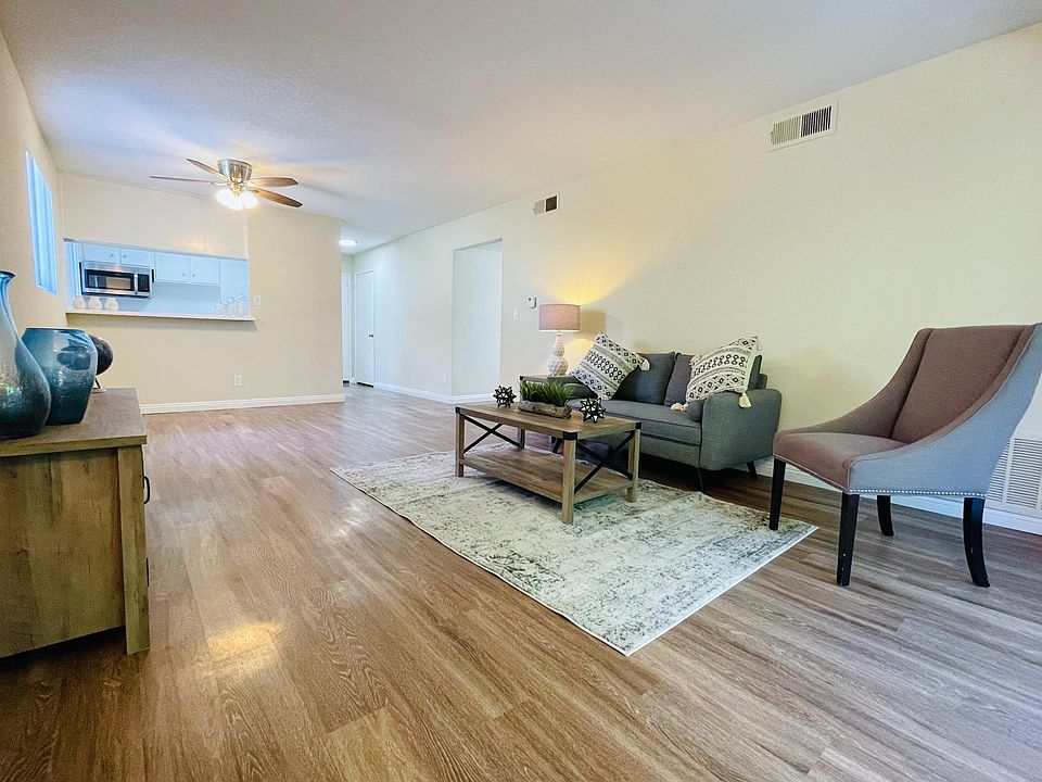 1st image of 5637 Hazeltine Ave APT 108