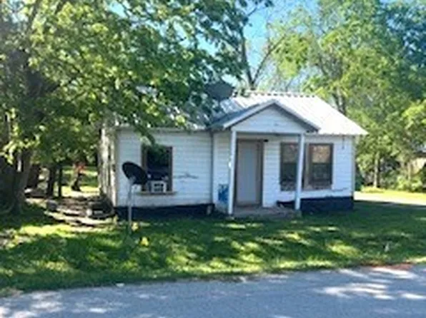 604 E Morris St, Madisonville, TX 77864