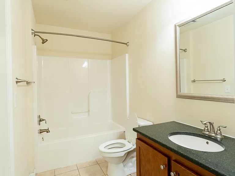 Madison Ave Apartments — Photo 9