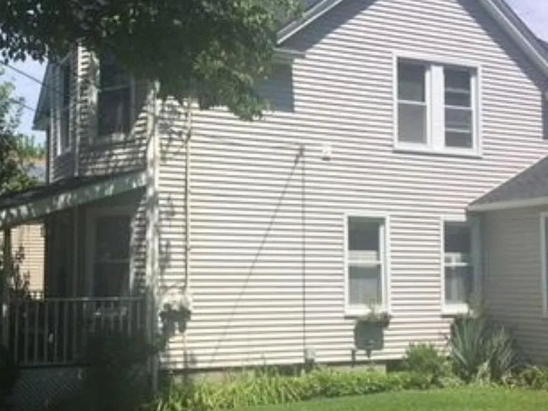 32 Royal Ave — Photo 9