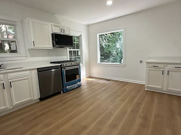 5th image of 1680 Brewer Blvd SW