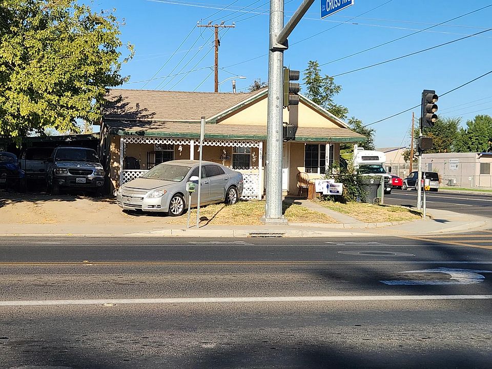2nd image of 462 N E Street