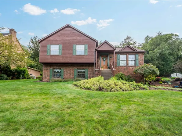 1240 Oakwood Dr, Clairton, PA 15025