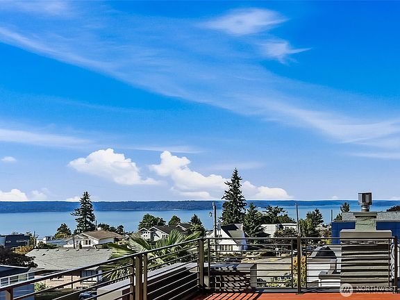 2nd image of 3940 SW Rose Street