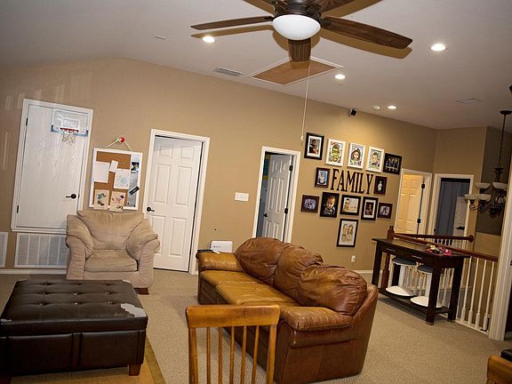 5th image of 16618 Mandolino Ln