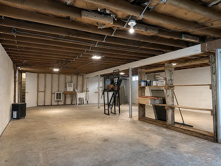 401 N 7th Ave — Photo 16