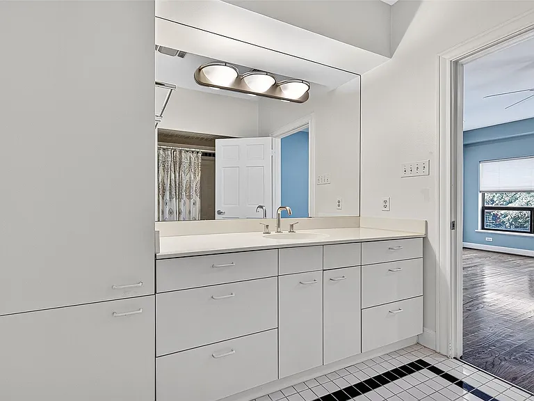 3027 Bissonnet St — Photo 36
