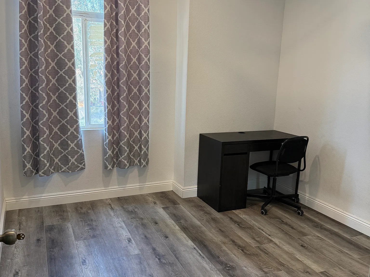 4 bed, 3.5 bath, 1820 sqft, $4,000 — Photo 4