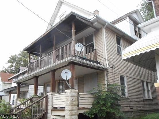 2nd image of 943 E 131st St