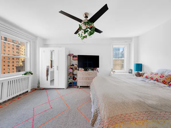 166 East 35th Street image 4 of 5