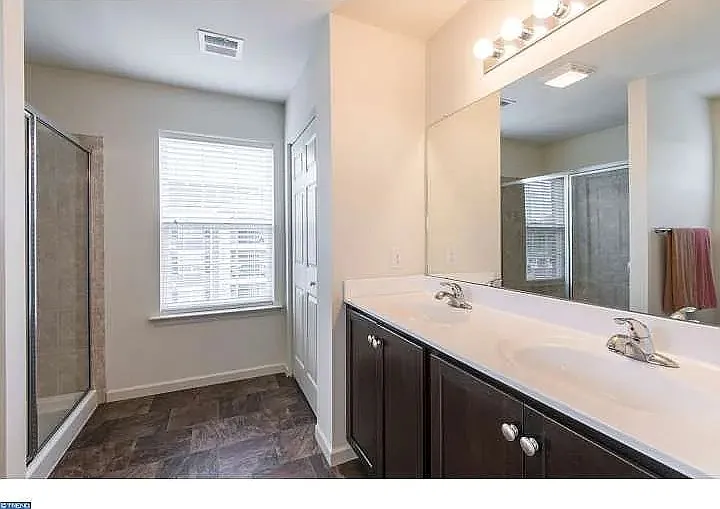 3894 Ashland Dr — Photo 10