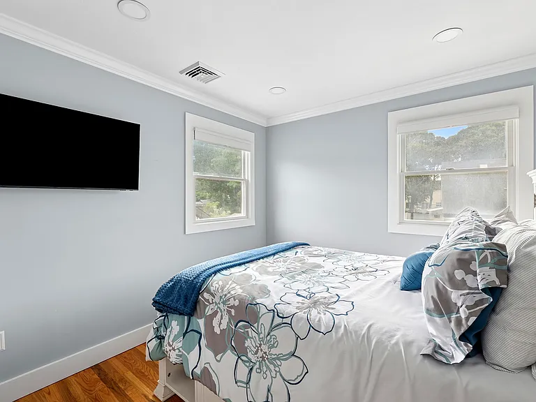 48 Fanning Ave — Photo 14